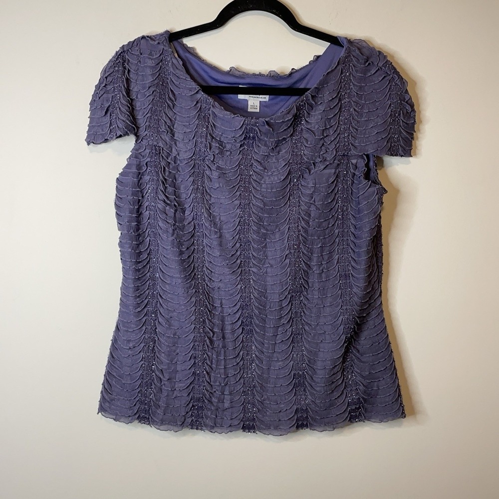 NorthStyle Blouse Women's L Purple Ruffle Scoop Neck Short Sleeve Stretch Knit